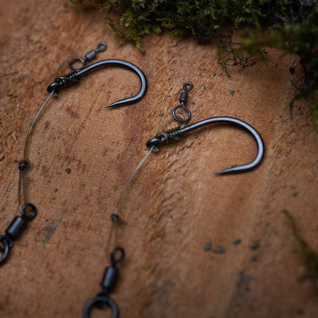 PB Products Chod rig with bait swivel, side view