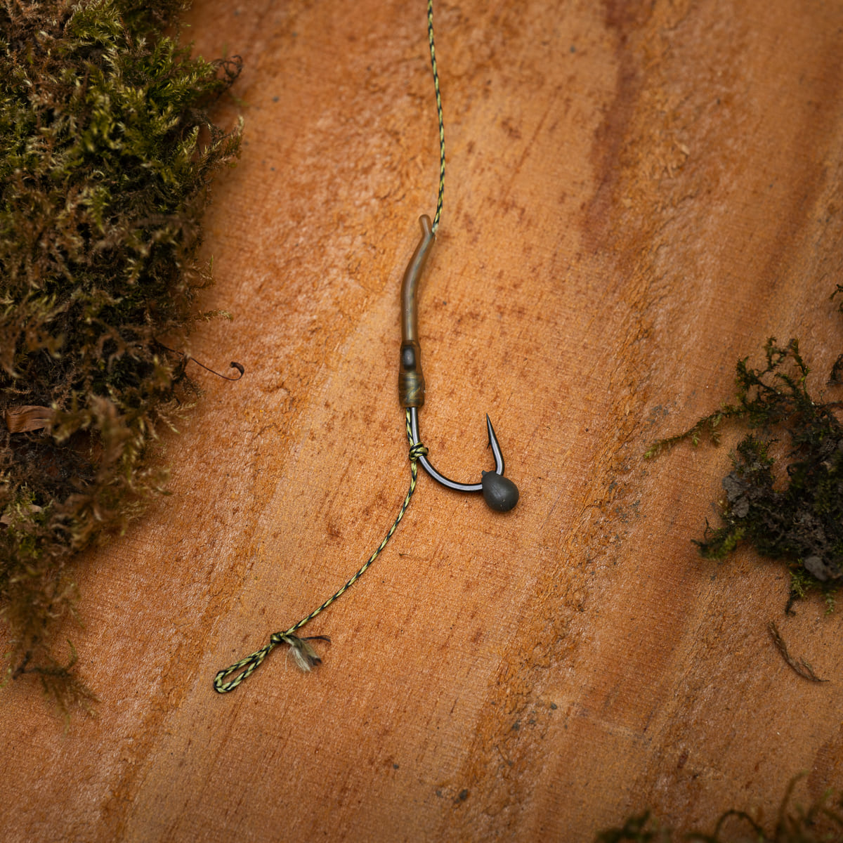 PB Products R2G Silk Ray clip leader with Shot on the Hook rig, hook detail