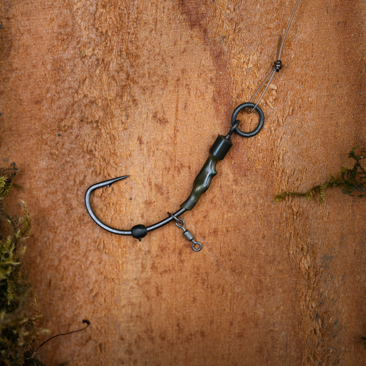 PB Products R2G Silk Ray clip leader with Ronnie stiff rig, hook detail