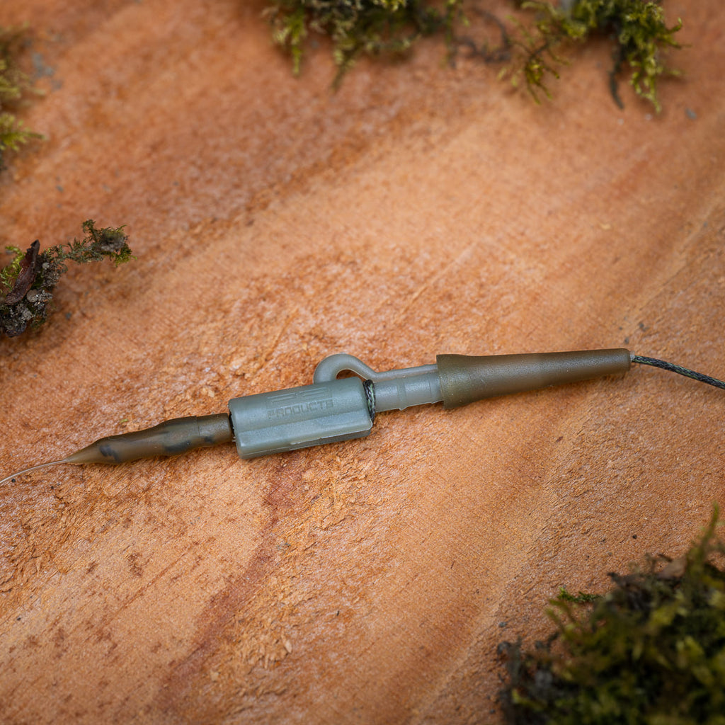 PB Products R2G Silk Ray clip leader with Ronnie stiff rig, leadclip detail