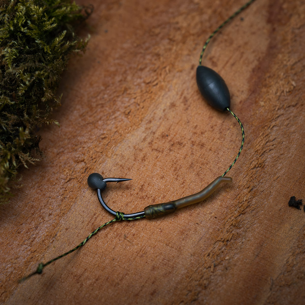 PB Products R2G Silk Ray inline leader with Shot on the Hook overloaded rig, hook detail