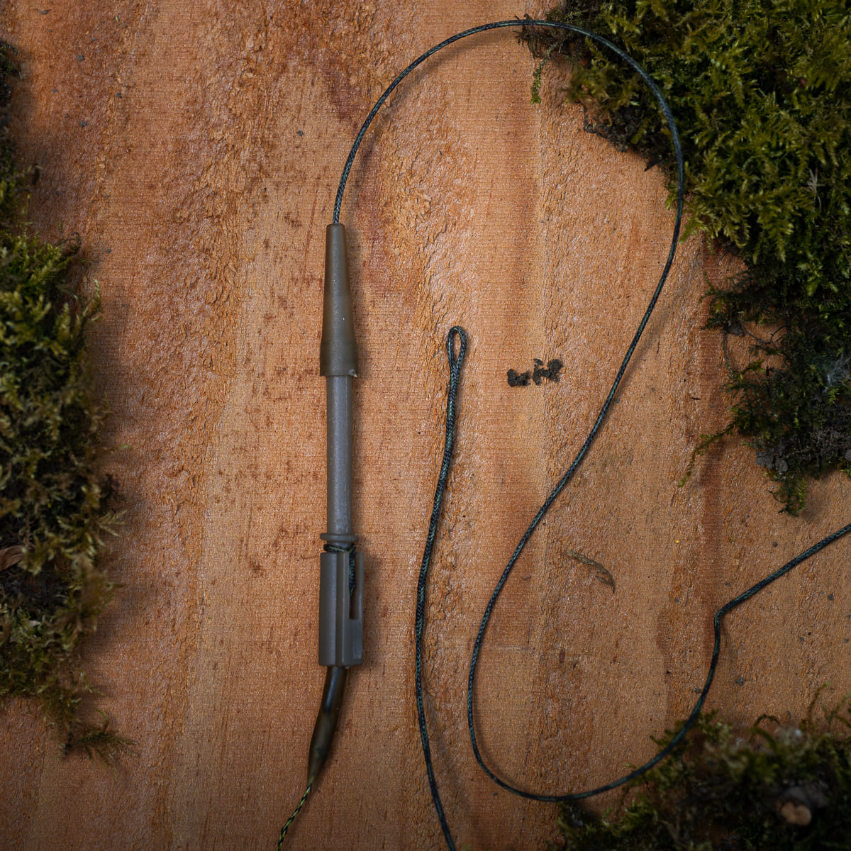 PB Products R2G Silk Ray inline leader with Shot on the Hook overloaded rig, leader detail