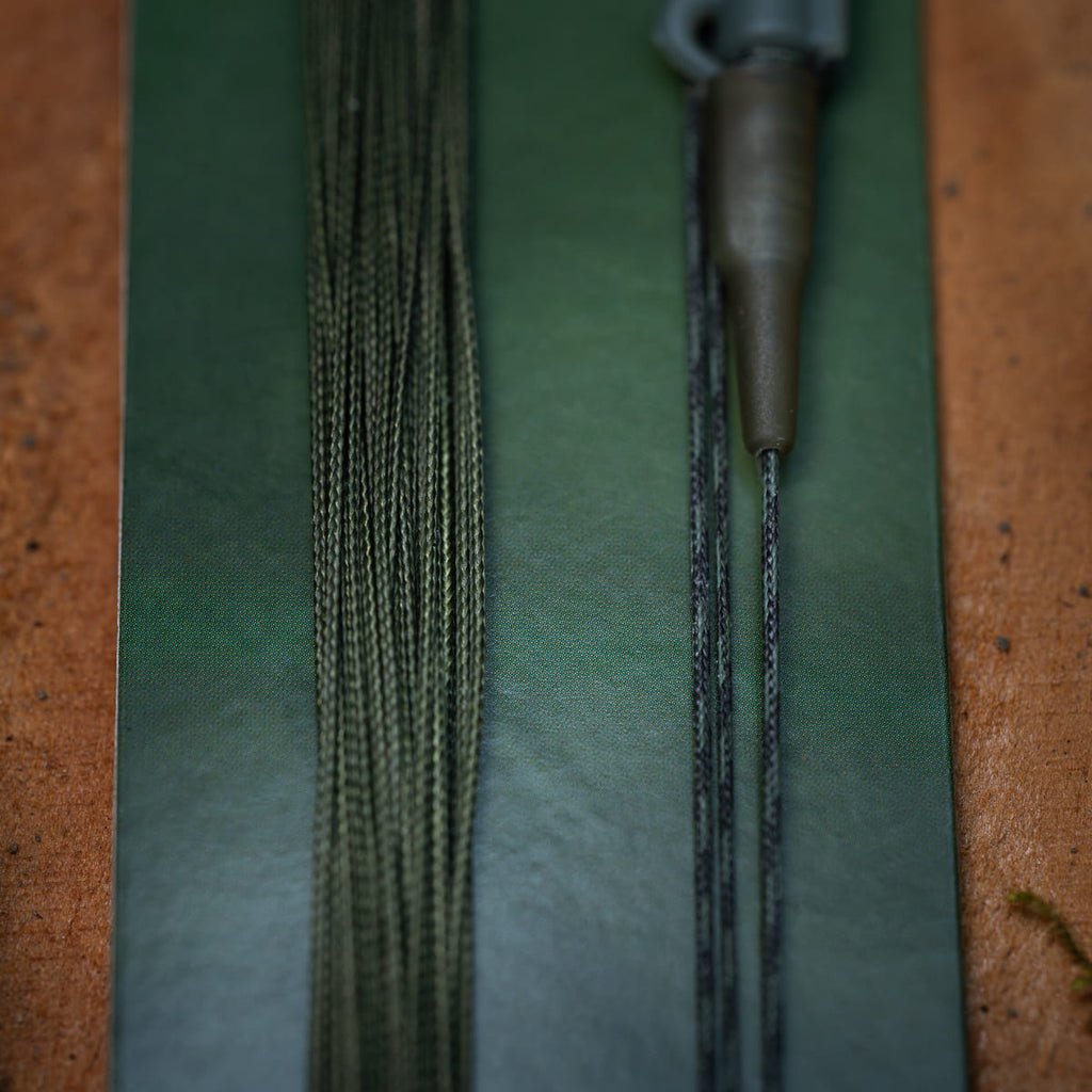 PB Products R2G Kevlar Silk Ray leadclip knotless leader, two leaders