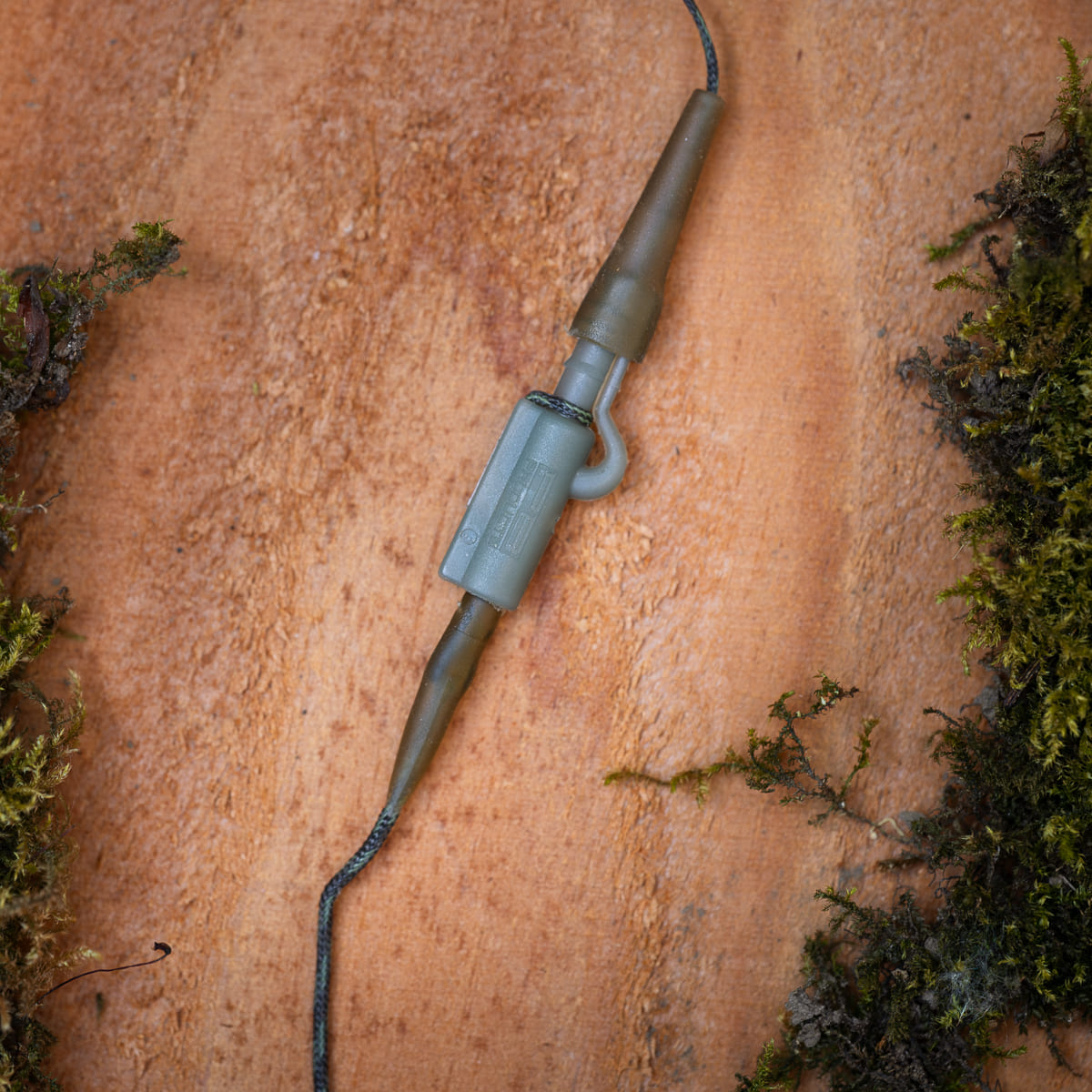 PB Products R2G Silk Ray clip leader with Ronnie soft rig, leadclip detail