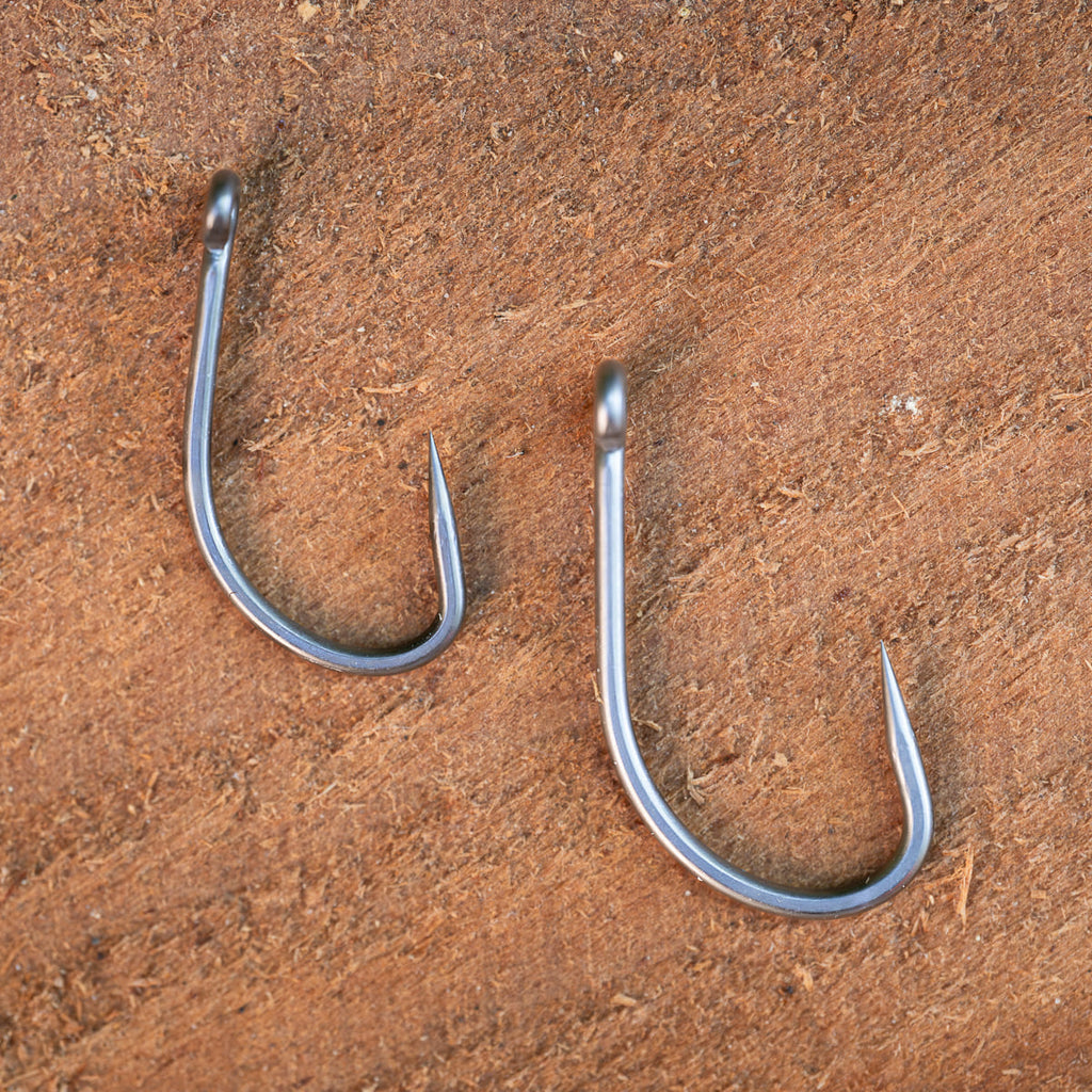 PB Products Super Strong barbless hook, both sizes