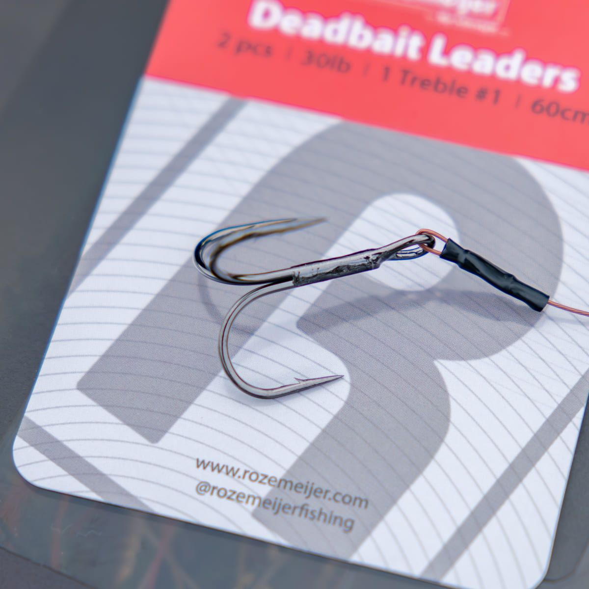 Deadbait Leaders 1x #1 treble 60cm 30lb 2pcs