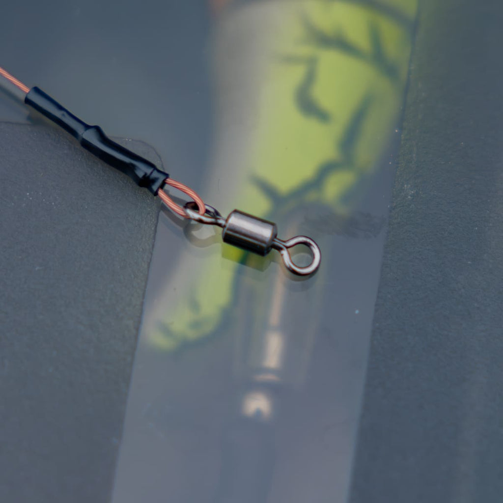 Deadbait Leaders 2x treble hooks 50cm 30lb 2pcs
