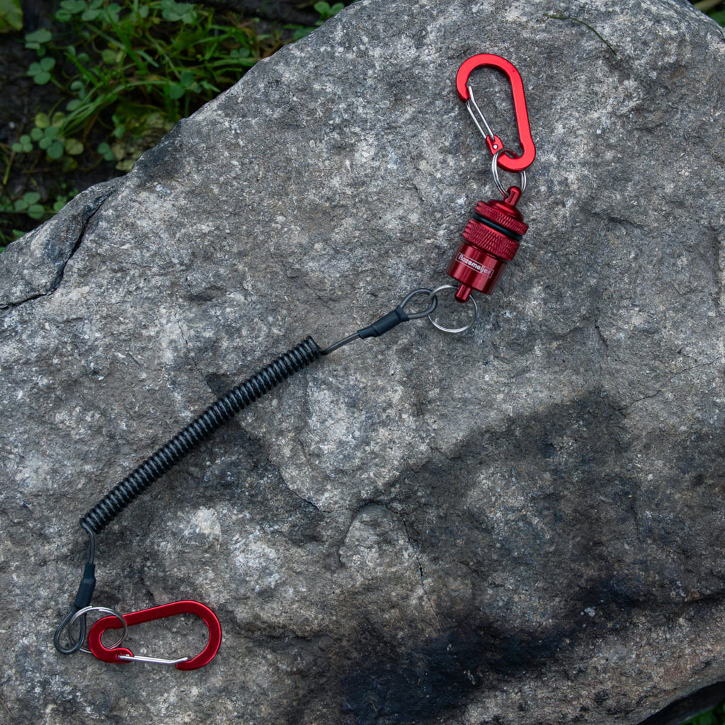 Magnetic Release DLX + lanyard