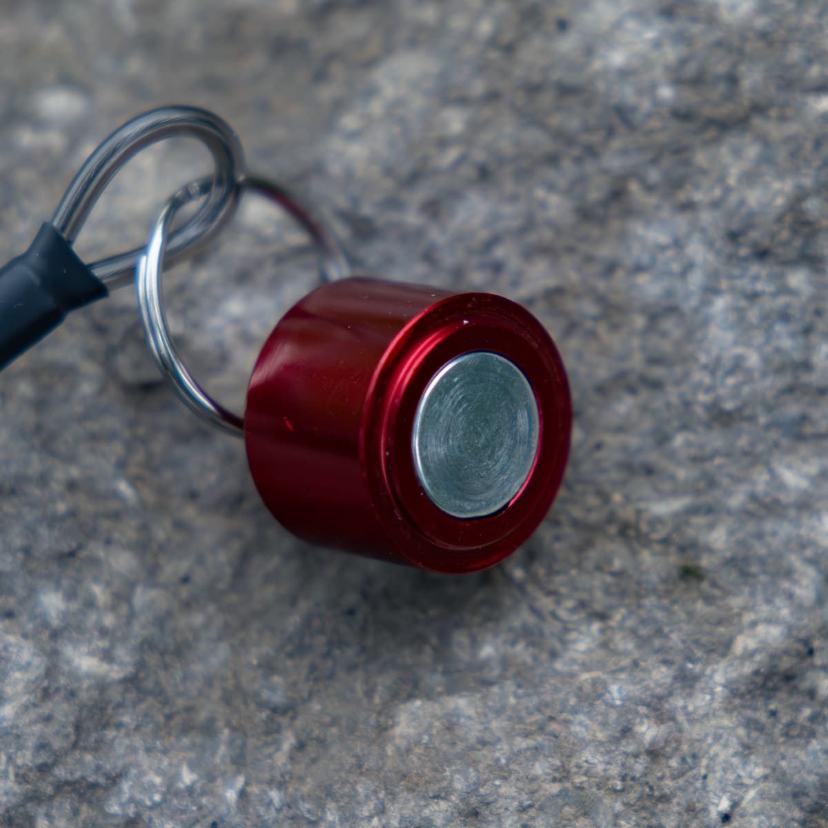 Magnetic Release DLX + lanyard