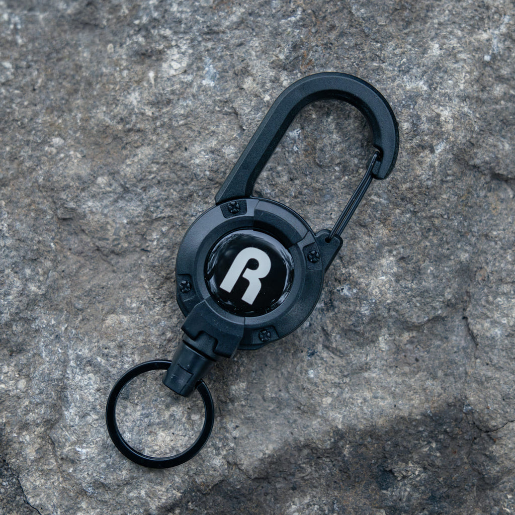 Retractable pliers cord
