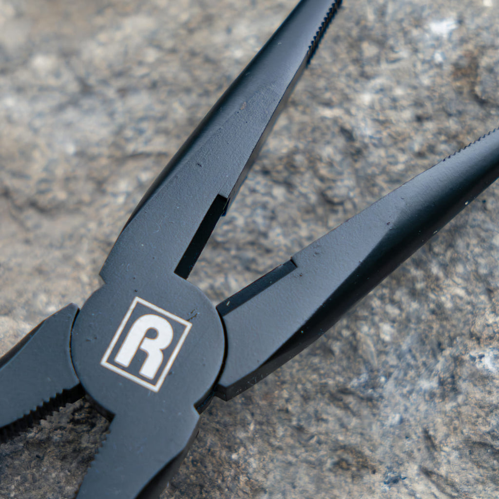 Short Nose Pliers