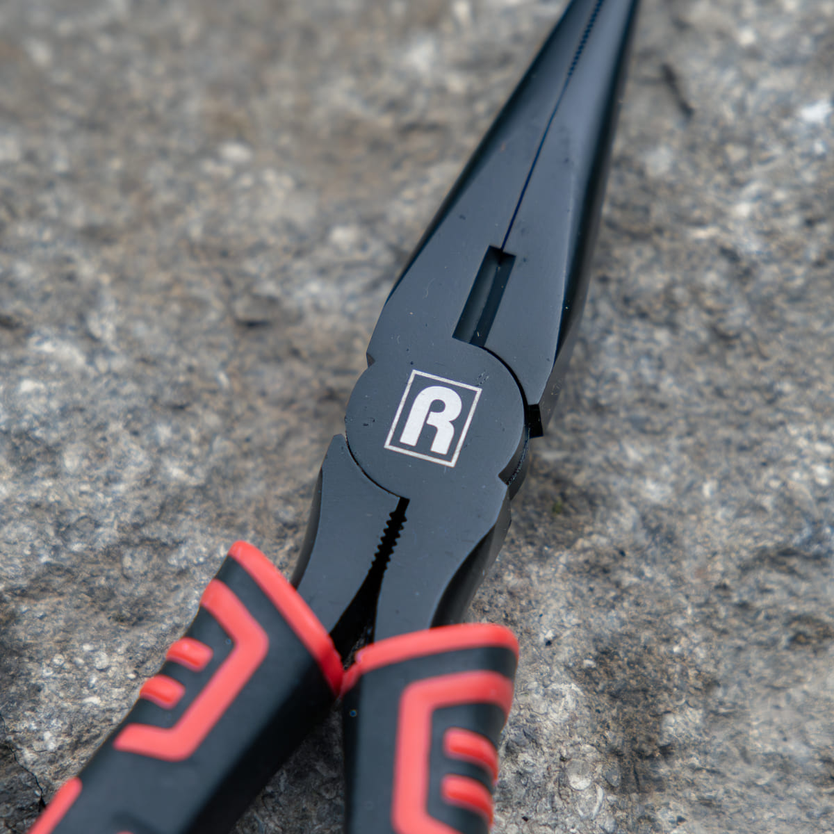 Short Nose Pliers